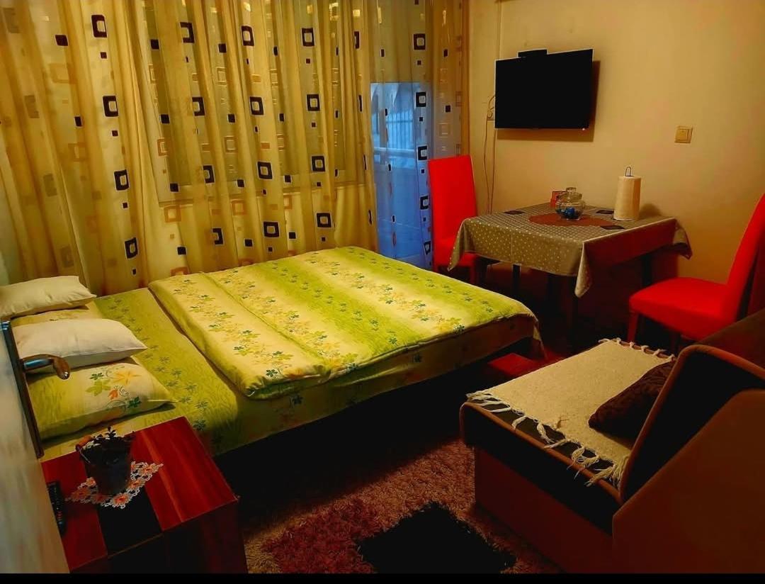 Apartmani Gs ***** Zavidovici Exterior photo