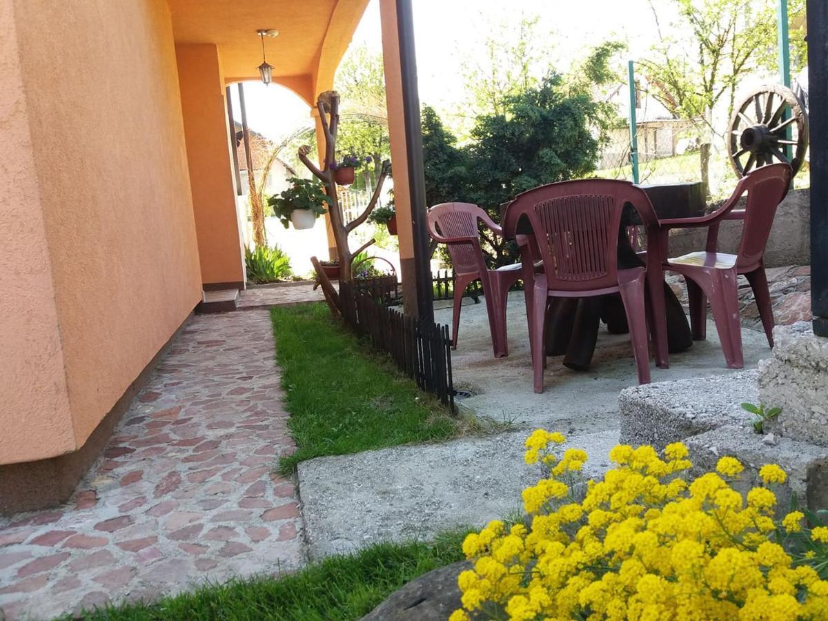 Apartmani Gs ***** Zavidovici Exterior photo
